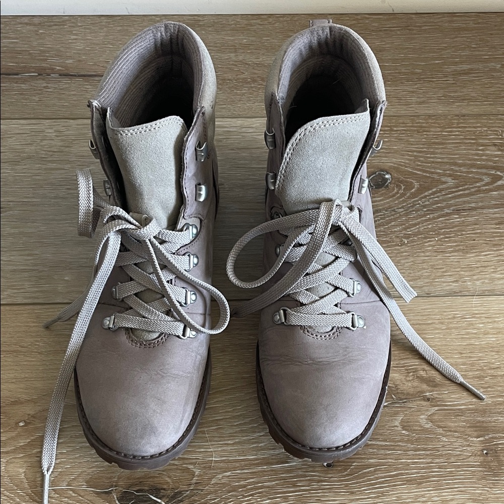 Timberland Women's Ellendale Taupe Mid Hiker Boots Sz 8.5